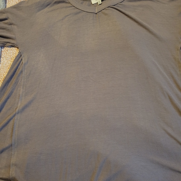 Shirt - Picture 4 of 4